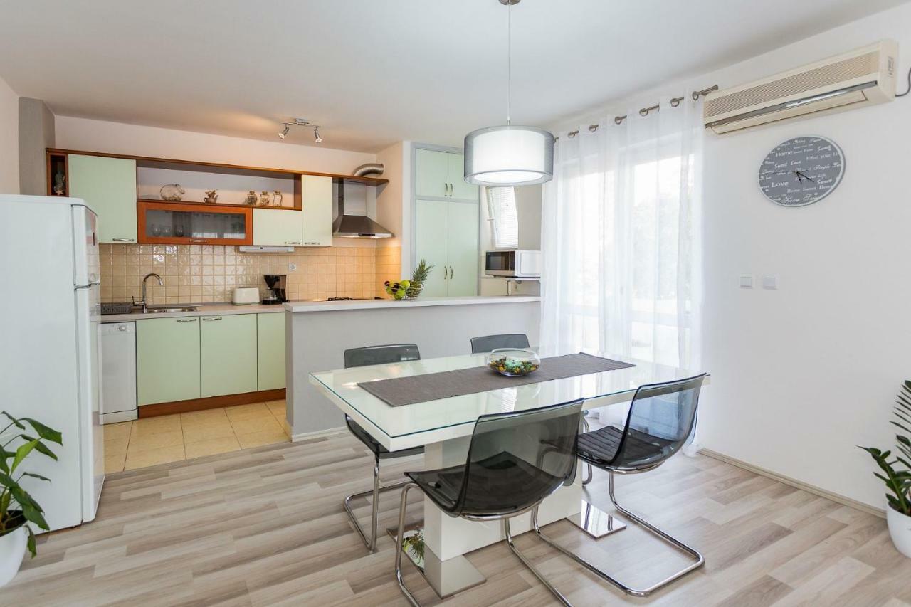 זאדאר Apartment Petar - 50M From Sea מראה חיצוני תמונה